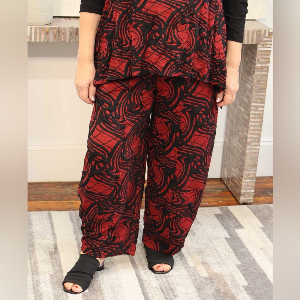 Moonlight Pattern Knit Lantern Pant, Red/Black